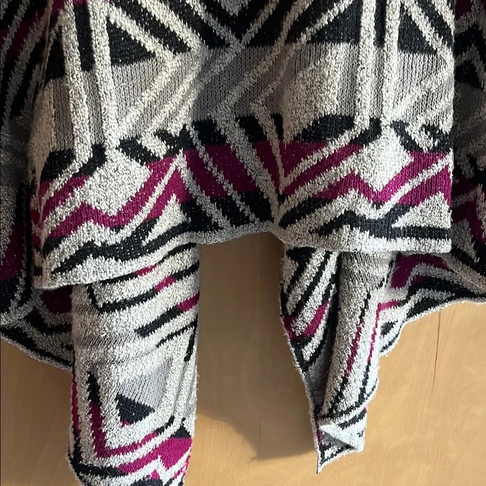 Geometric Patterned Open Front Sweater - Picture 6 of 8